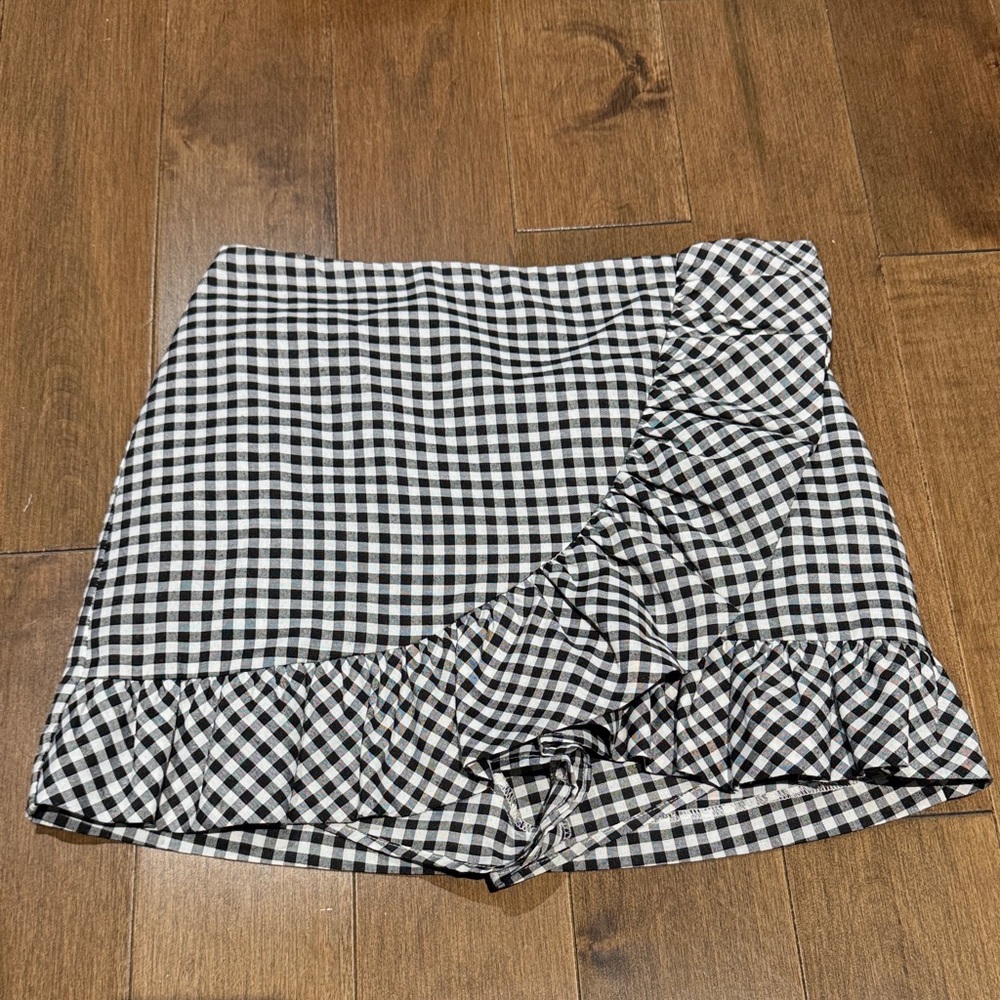 Forever 21 skort.